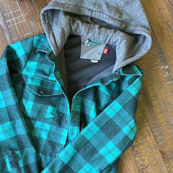 Volcom thin jacket - Picture 2 of 5